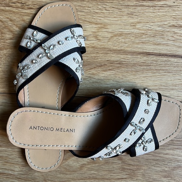 Antonio Melani Women’s Sandals with Rhinestones, 7 M, Black and Cream, Worn Once - Picture 4 of 8